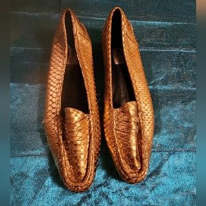 Marc Alpert metallic gold penny loafer